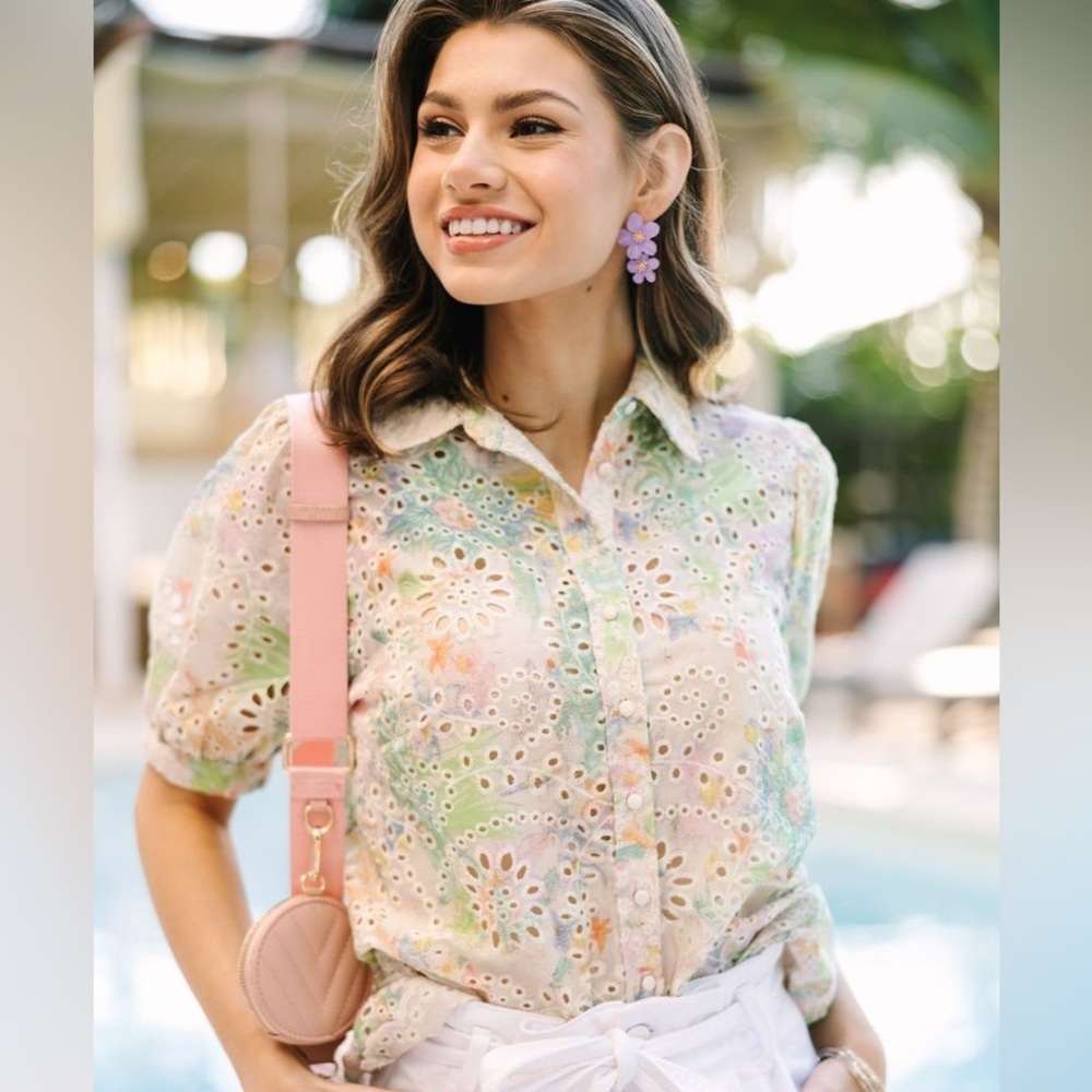 Women’s Pastel Floral Eyelet Button-Up Top - Pink & Multi